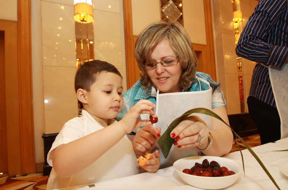 Making Rice Dumplings-2